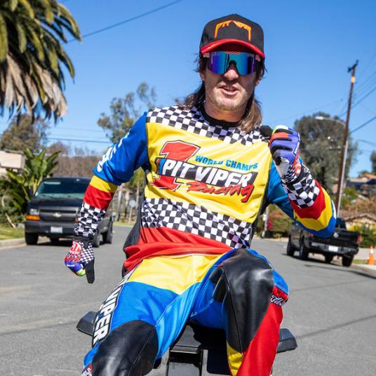 Pit Viper camisa dos campeões mundiais 4XB4L245